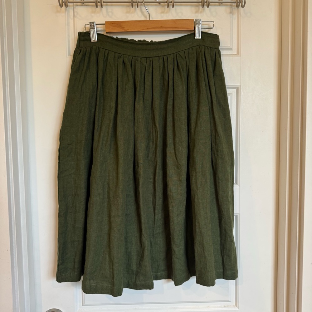 NWOT Simply Grey Linen Skirt
